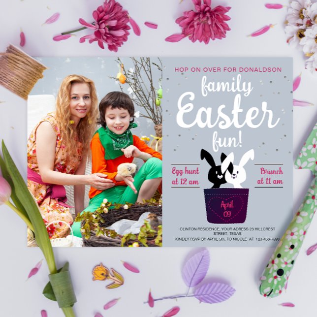 Niedliches Schwarz-Weiß-Bunnies OsterParty Foto Einladung (Von Creator hochgeladen)