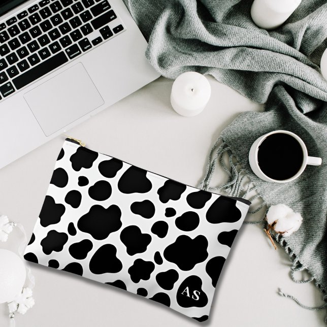 Niedliches Schwarz-Weiß-Kuh-Muster Mit Monogramm Zubehörtasche (Von Creator hochgeladen)