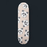Niedliches Schwarz-weißes Pink-Aquarellmuster Skateboard<br><div class="desc">Dieses künstlerische und moderne Tiermuster ist ein niedliches Design, das Ihren persönlichen Stil ergänzt. Es zeigt ein handgemaltes und von Hand gezeichnet, schwarz-weißes Wasserfarbenpanda-Kopfmuster auf einem schlichten rosa Hintergrund. Es ist hübsch, trendig und stilvoll! ***WICHTIGE HINWEIS FÜR DESIGN: Für individuelle Anfragen bezüglich Änderungen von Design-Aspekten, einschließlich Farbtausch oder passende Produkte,...</div>