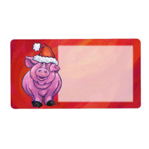 Niedliches Schwein in Weihnachtsmannmütze auf Rot