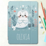 Niedliches Siegel iPad Pro Cover<br><div class="desc">Personalisierter Cartoon niedliches Siegel unter dem Meer Ipad Abdeckung Design</div>