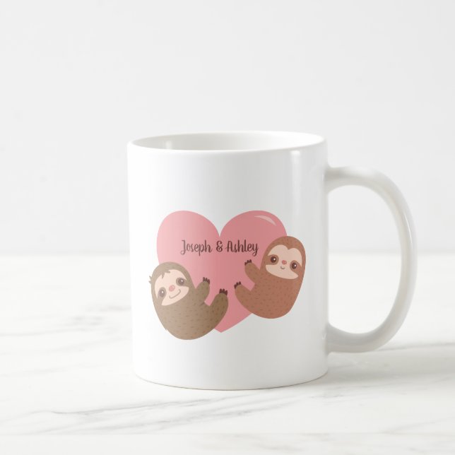 Niedliches Sloth Couple Hugging Herz, Personalisie Kaffeetasse (Rechts)