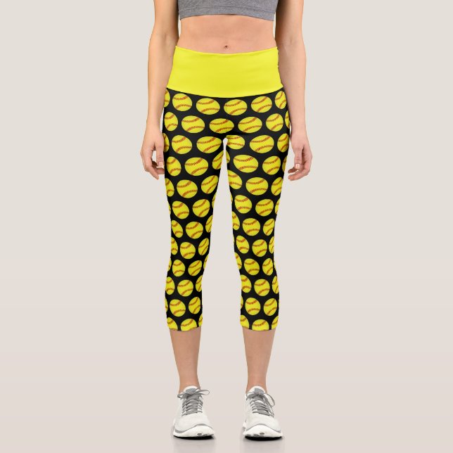 Niedliches Softball-Muster Capri Leggings (Vorderseite)
