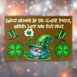 Niedliches St Patrick's Gnome Schlafen auf braun | Puzzle