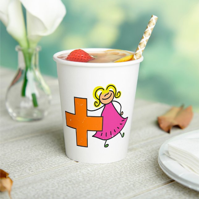 Niedliches Strichmännchen Girl mit Plus-Zeichen Pappbecher (Von Creator hochgeladen)
