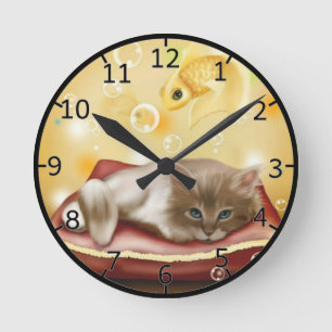 Niedliches Traumkätzchen Runde Wanduhr