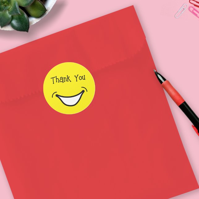 Niedliches und farbiges Lächeln, Dankeschön-Aufkle Runder Aufkleber (Thank you sticker yellow)