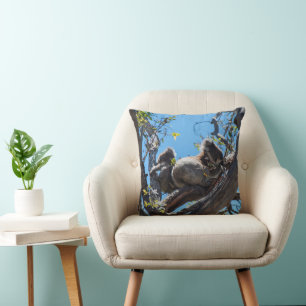 Niedliches und kuscheliges Koala und Baby-Joey in Kissen