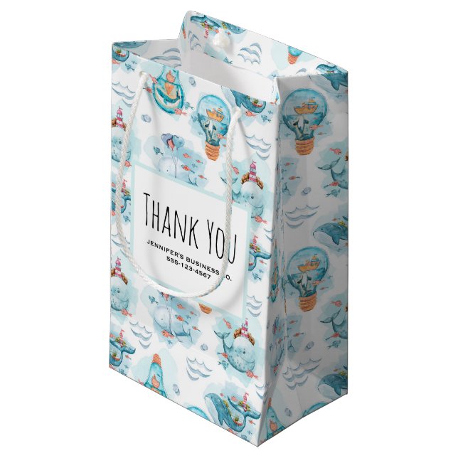 Niedliches Wasserfarbenmuster für Wale Kleine Geschenktüte (Vorderseite Schrägansicht)