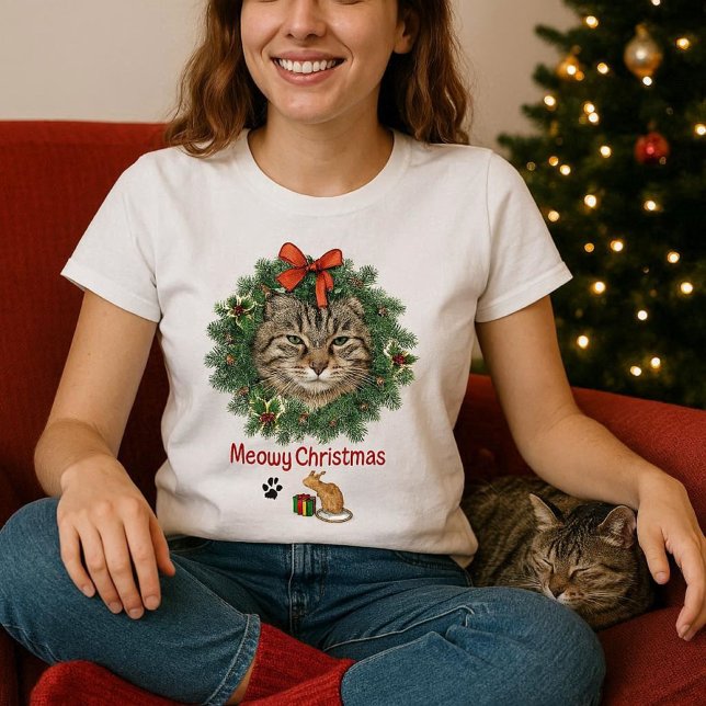 Niedliches Weihnachtskatzenfeuer T-Shirt (cozy cat tee, wear when you hang out with your cat. )