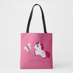 Niedliches Weißes Einhorn mit Schmetterling