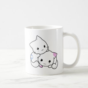 Niedliches weißes Kätzchen-Umarmen Kaffeetasse