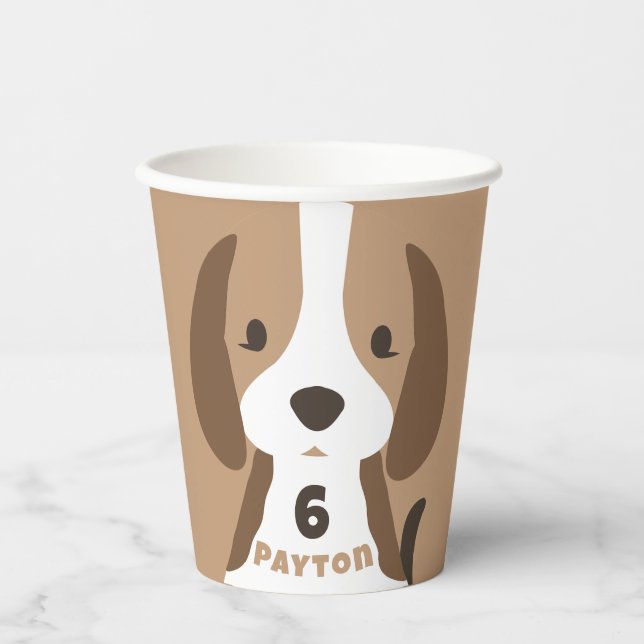 Niedliches Welpenhundealter und Namensgeber für di Pappbecher (Vorderseite)