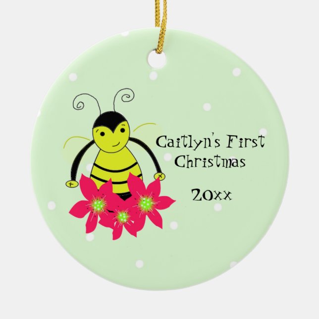 Niedliches Whimsical Bee Baby's First Christmas Keramikornament (Vorne)