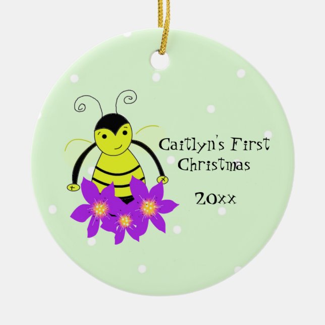 Niedliches Whimsical Bee Baby's First Christmas Keramikornament (Vorne)