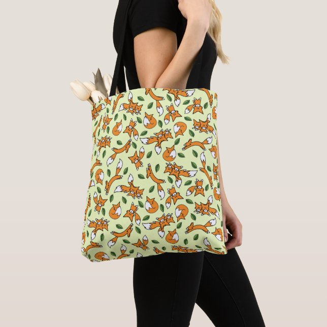 Niedliches Wildfox und Leaf Muster (Von Nahem)