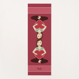 Niedliches Yoga Girl mit rotem Herz Monogramm Yogamatte