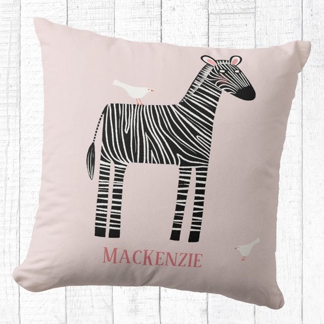 Niedliches Zebra Personalisiert Blütenrosa Kissen (Cute zebra personalized name blush pink throw pillow)