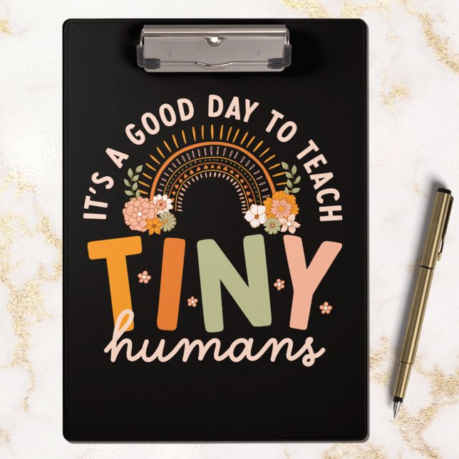 Niedliches Zitat von Retro Boho Rainbow Preschool- Klemmbrett (In situ marble)