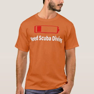 Niedrige Batterieladung braucht Scuba Diving Aktiv T-Shirt