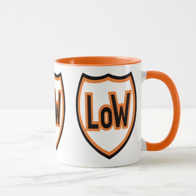 NIEDRIGE MITGLIEDSausgaben Tasse (Rechts)