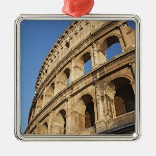 Niedrige Winkelsicht von Colosseum Silbernes Ornament