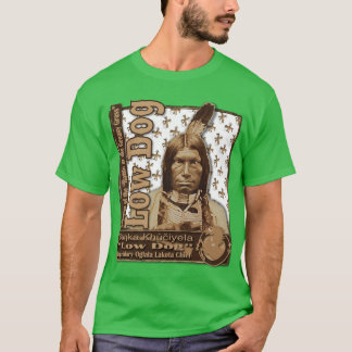 Niedriger Hund Oglala Lakota T-Shirt