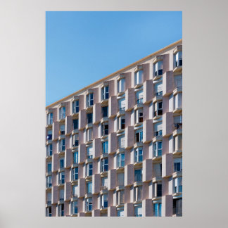 NIEDRIGES FOTO DES GRAUKONKRETEN GEBÄUDE POSTER