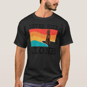 Niemals allein irisches Setter-Grafikwandern T-Shirt