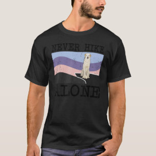 Niemals allein Kuvaszok Hundwandern T-Shirt