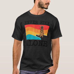 Niemals alleine wandern Deutscher Schäferhund Graf T-Shirt