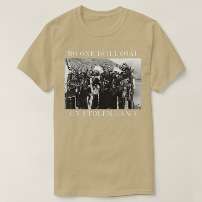 Niemand ist illegal auf dem gestohlenen Land India T-Shirt (Design vorne)