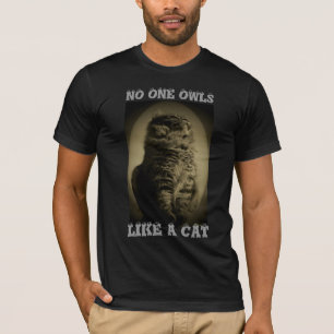 Niemand schaut wie eine Katze T-Shirt