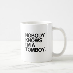 NIEMAND WEISS, DASS ICH EIN JUNGMÄDCHEN BIN -.png Tasse