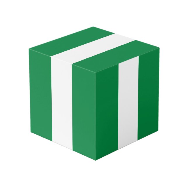 Nigeria-Flagge Würfel (Vorderseite Schrägansicht)
