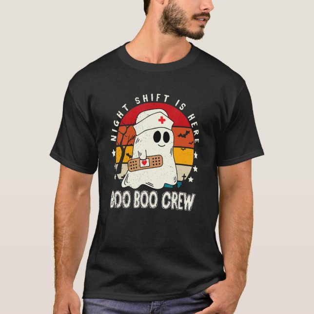 Night Shift Boo Boo Crew Krankenschwester Medical  T-Shirt (Vorderseite)