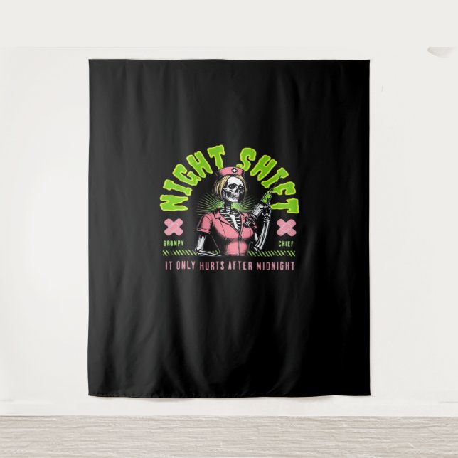 Night Shift Nurse - Geschenkideen der Nurse Week Wandteppich (Vorderseite)