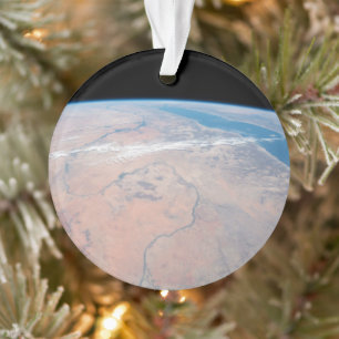 Nile River Winding Northward neben dem Roten Meer Ornament