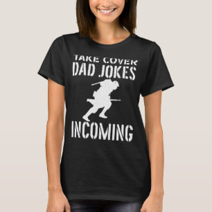 Nimm dir die Jokokersohlen des Vaters auf, die ins T-Shirt