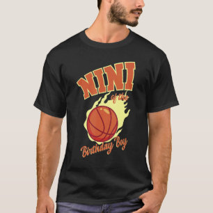 Nini von der Geburtstagsjunge Basketballfamilie Bd T-Shirt