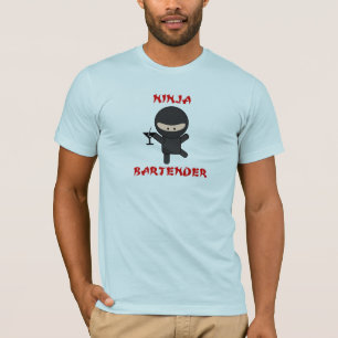Ninja Barkeeper, der Martini hält T-Shirt