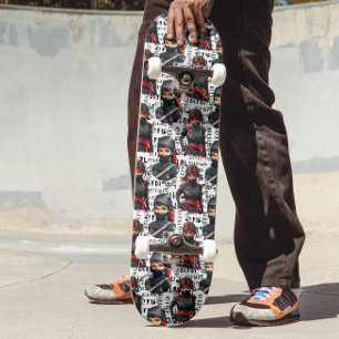 Ninja-Mädchen Anime mit Textmuster-Design Skateboard
