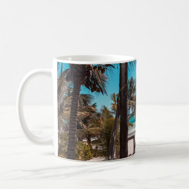 Nipa hut under coconut palm trees kaffeetasse (Links)