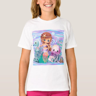 Nixe mit einem Stern im Haar, die im Ozean spielt T-Shirt