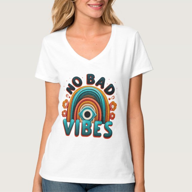 No Bad Vibes. Retro Rainbow and Eye Desig T-Shirt (Vorderseite)