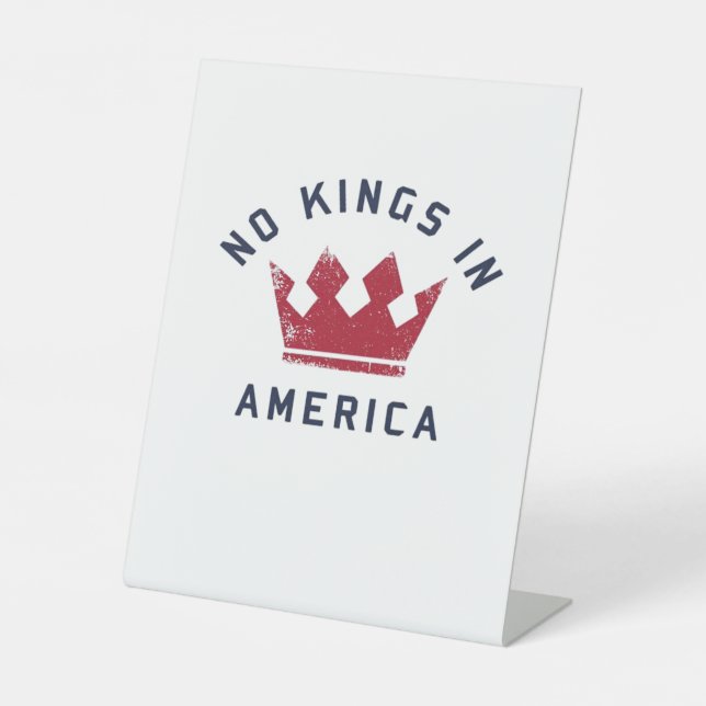 No Kings In America Anti Fascism USA Classic Sockelschild (Vorderseite)