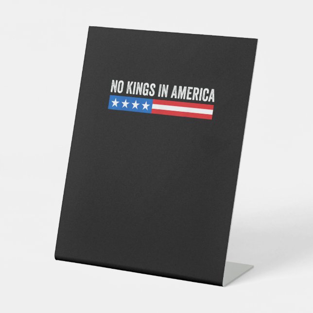 No Kings In America Patriotic Style Sockelschild (Vorderseite)