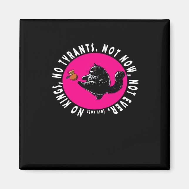 No Kings, Just Cats Essential Magnet (Vorne)