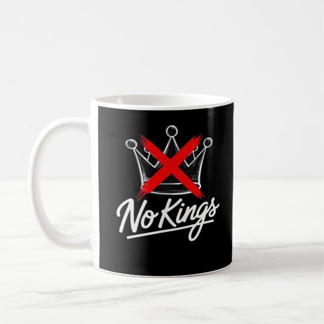 No Kings Simple Crown Artistic Design Kaffeetasse (Links)