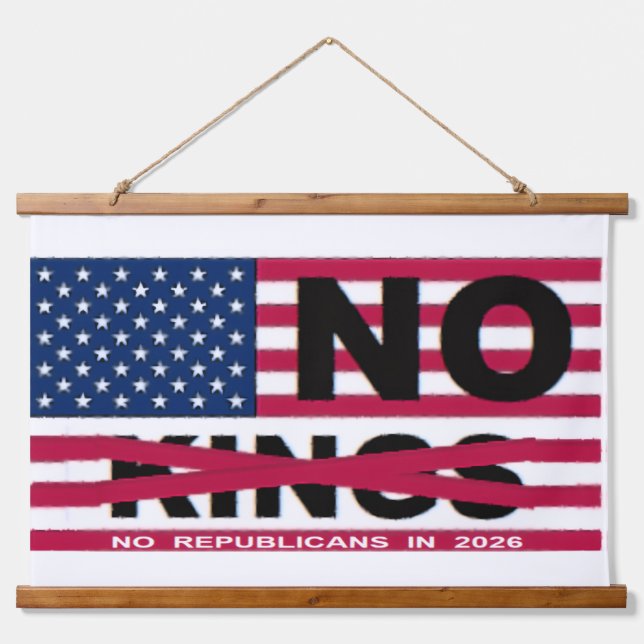 "NO kings" Wood Topped Wall Tapestry Wandteppich Mit Holzrahmen (Vorne)